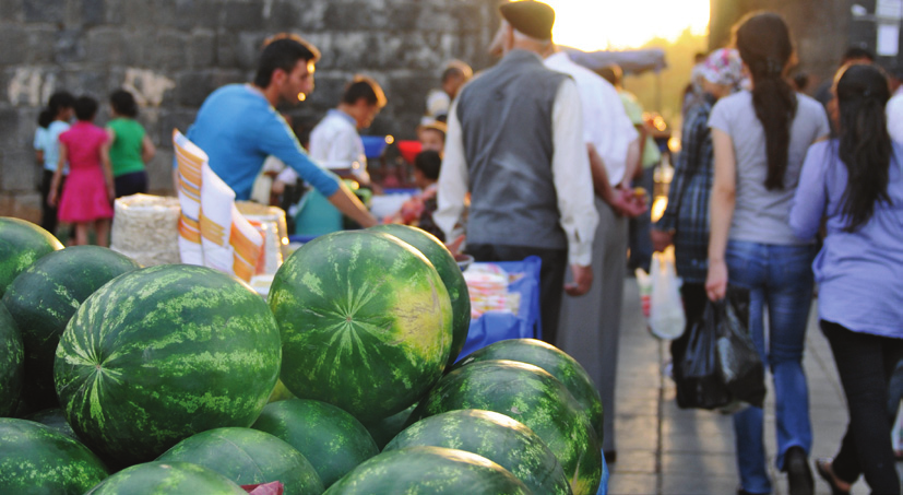 FİYAT Değişim 2003 Temel Yıllı Tüketici Fiyatları Endeks Rakamları ve Yıllık Değişim Oranları, Yıl Sonu İtibariyle 14 12 10 8 6 4 2 0 2006 2007 2008 2009 2010 2011 TR TÜRKİYE TRC2 Bölgesi Kaynak: www.