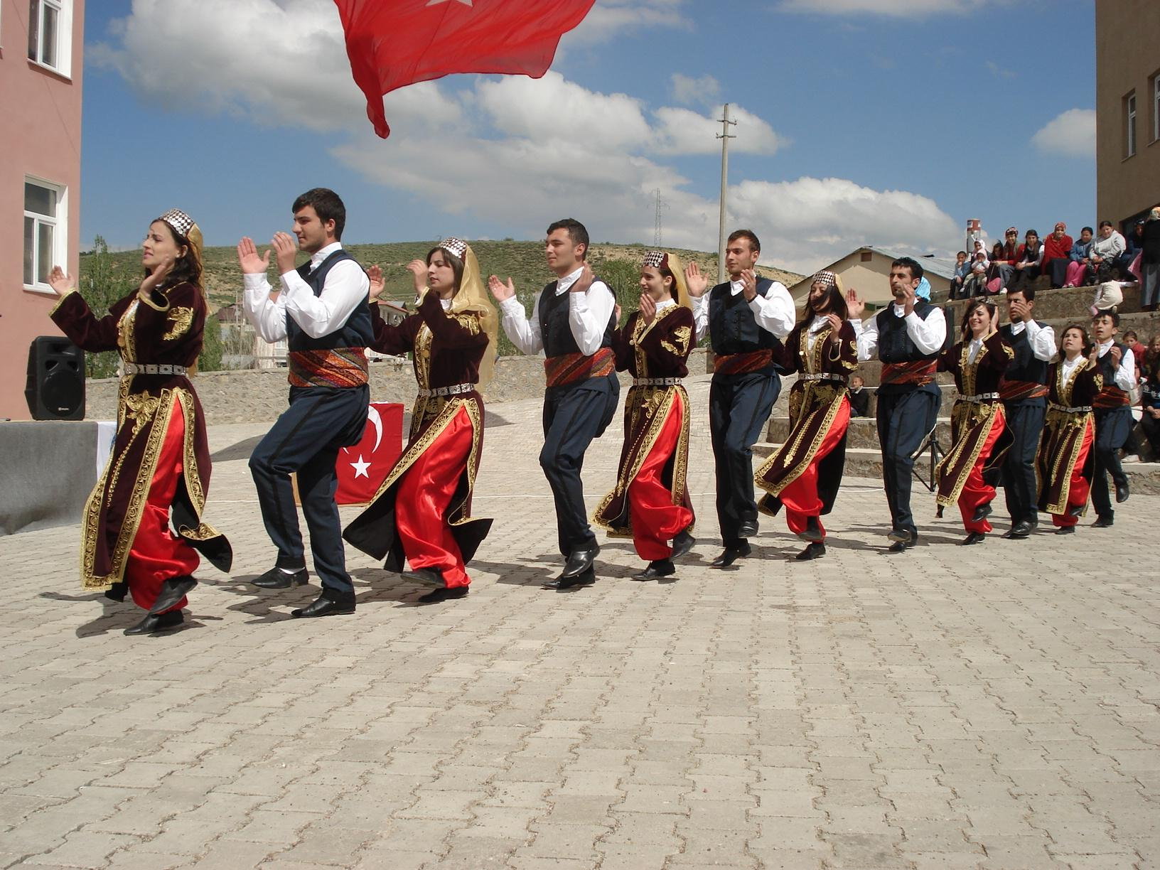 GÜMÜġHANE ÜNĠVERSĠTESĠ ġġran MUSTAFA BEYAZ MESLEK