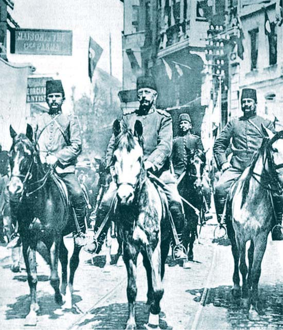 İttihat Terakki Fırkası 23 Ocak 1913 te bir hükümet darbesi ile Kamil Paşayı görevden alıp yerine Mahmut Şevket Paşayı getirecektir.