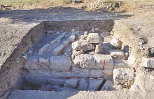 KAZI RAPORLARI EXCAVATION REPORTS Res. 1 İnsan kaynaklı tahribat, Güneybatı Hamam (?), doğudan Fig. 1 Man-made destruction, southwest baths (?), from the east Res.