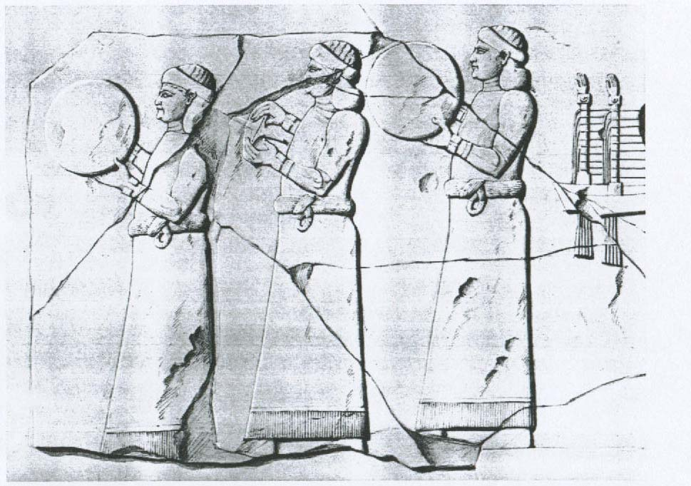 106 Fatma Sevinç Şekil 28: Ninive de İştar koridorundan Sanherib rölyefi, M.Ö. 7. yüzyılın ilk yarısı. Londra British Museum WA 124948.