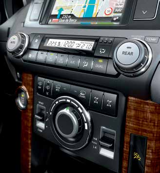 Özeiker ve Teknooji Toyota Touch 2 with Go Toyota Touch 2 with Go, sürükeme özeiki dokunmatik renki bir ekran ve USB cihazarıya, ipod ara ve akıı teefonara uyumu geişmiş bir ses sistemi içeren tam