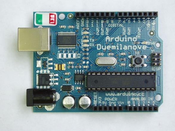 Bölüm 1: MİKRODENETLEYİCİ VE ELEMANLARI Konu 1.4: ÇEŞİTLİ ARDUINO KARTLARI Arduino Duemilanove Arduino Duemilanove ATMega328 işlemcisini kullanır.