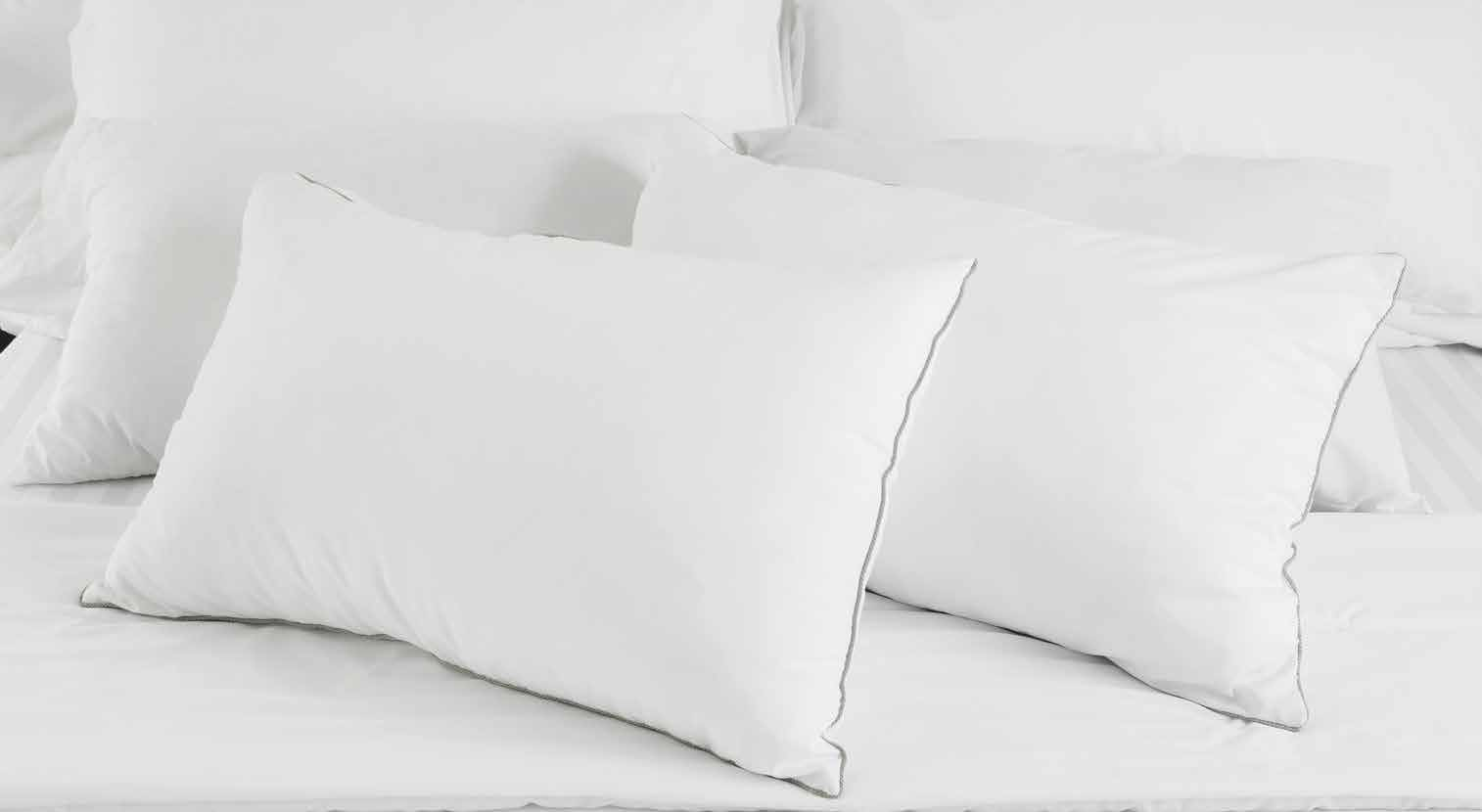 y yastık pillow % 100 pamuk, yumuşacık bir yüzeyde kesintisiz bir uyku keyfi sunuyor. Offers you an uninterrupted sleep on 100 % cotton, soft surface.