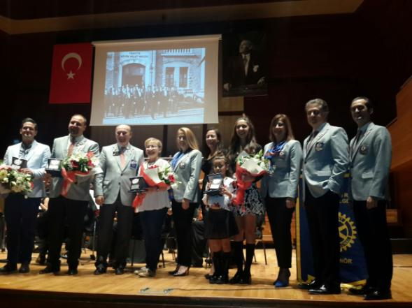 Değerli Rotary Ailem, Cumhuriyet haftasında bölgemizde çok sayıda önemli ve anlamlı etkinlikler gerçekleşti.