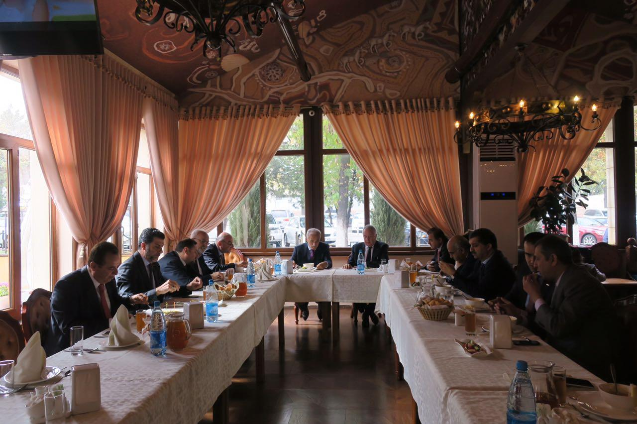 DTİK Avrasya Bölge Komitesi DTİK Avrasya Komitesi ev sahipliğinde, DTİK Başkanı Nail Olpak Başkanlığında gerçekleştirilen DTİK Avrasya Girişimci Toplantısı nda, Avrasya nın farklı ülkelerinden 60