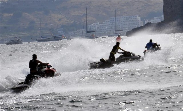 Ayak Yarışını Fethiye Kaymakamı Ekrem Çalık, Türkiye Motosiklet Federasyonu Başkanı Bekir Yunus Uçar, Fethiye Orman İşletme Müdürü Mustafa Pervanlar, İlçe Gençlik ve Spor Hizmetleri Müdürü Kamil