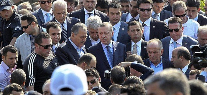 Taziyeler ve başsağlığı mesajları Ekim 07, 2011-1:51:56 AK Parti Genel Başkanı ve Başbakan Recep Tayyip Erdoğan'ın annesi Tenzile Erdoğan'ın vefatının öğrenilmesinin ardından AK Parti Genel Merkezi