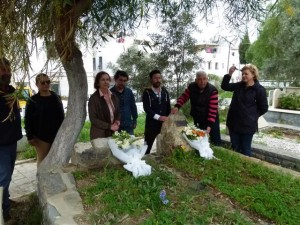 SAYNUR GELENDOST 11 UNCU ÖLÜM YILDÖNÜMÜNDE ŞİDDETLİ YAĞMURA