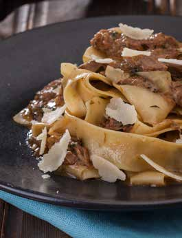 MANZO Ağır ateşte pişirilmiş dana eti, parmesan peyniri, trüf yağ ile ÖZEL EL YAPIMI ETLİ MANTI İsteğe bağlı sarımsaklı yoğurt ile KEPEKLİ PENNE