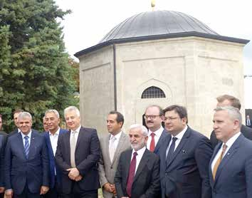 Köprü-Híd 5 GÜL BABA TÜRBESİ YENİLENİYOR Başbakan Yardımcısı Veysi Kaynak, Macaristan da Gül Baba Türbesi Restorasyonu ve Rekonstrüksiyonu ile Çevre Düzenlemesi Projesi nin temel atma törenine