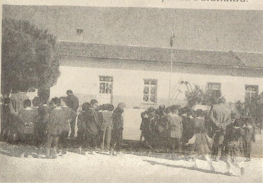 2.1. TARİHSEL GELİŞİM Okulumuzun 1946-1998 yılları arasında eğitim-öğretim hizmetinin verildiği binadır.