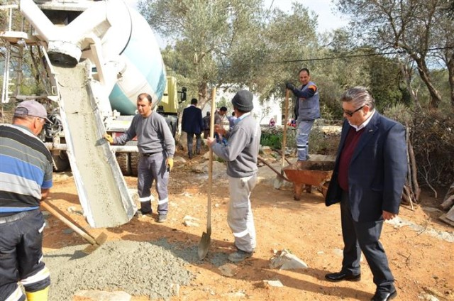 turnuvasında şampiyon Yalıkavak Mahallesi takımı oldu.