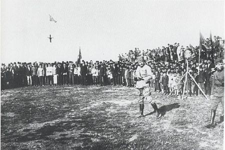 Kâzım Karabekir Paşa, Sarıkamış ta Ordunun Başarısı İçin Düzenlenen Törende (1920) Bu gelişmelerden sonra Kâzım Karabekir Paşa, Mayıs sonu ya da Haziran başı olmak üzere, Ermenilere taarruz