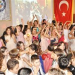 hitaben yaptığı konuşmasında Atatürk ün Büyük başarılar, değerli anaların yetiştirdikleri seçkin çocukların yardımıyla meydana gelir. Milletin bağrında temiz bir nesil yetişiyor.