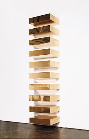 106 ömrü vardır. Dikdörtgeni vurgulayabilmek için gereken sadelik içindeki olası düzenlemelere bir sınır koyar. 119 Resim 2.9. Donald Judd; Untitled, 1969. Copper, ten units with 9-inch intervals, 22.