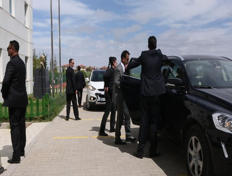 VIP Güvenliği Her zaman tehlike vardır düşüncesi ile hareket edilmekte; önceden planlanmış toplantı, seminer, sempozyum, konferans, konser gibi organizasyonlarda öncü