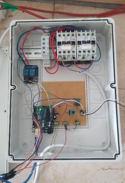 2 Kontrol panosunun tasarımı Kontrol panosunda Arduino ile sistematik olarak çalışan zamanlayıcı ve kontaktörler kullanılmıştır.