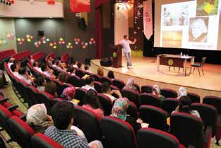 öğretmenler öğretmenlerle buluşuyor: yerel çal ştaylar İstanbul da düzenlenen ulusal konferanslara şehir dışından katılımın sınırlı kaldığı göz önüne