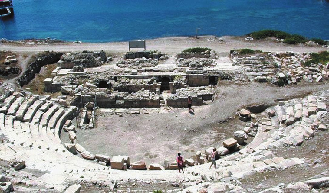 Afrodisias, Troia ve Knidos a özel ilgi gösterdiler. Afrodit heykellerinin birçok kopyas yap ld. Bu kopyalardan bilinen en ünlü iki tanesi Medici ve Capitoline Venüsleridir.