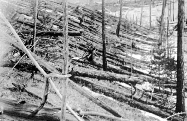 30 Haziran 1938 de bir kuyruklu yıldızın baş kısmından kopan büyük bir parça Tunguska vadisinde 7000 m 2 lik bir ormanı