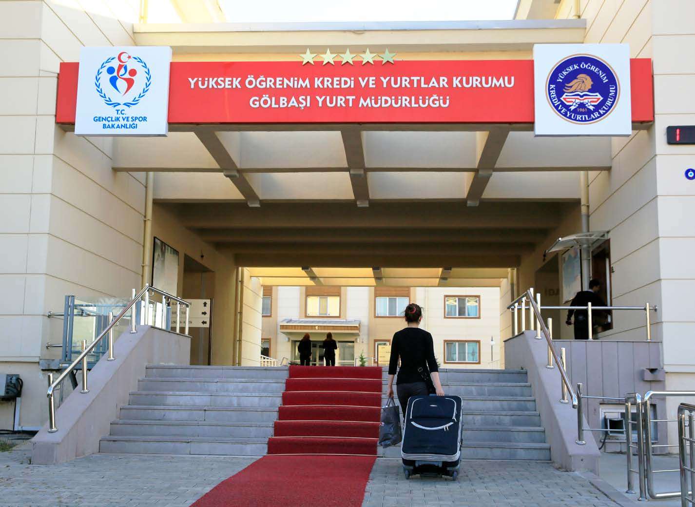 Üniversitelerimizde toplam 7 milyon 313 bin 403 öğrencimiz eğitim görüyor. Avrupa nın en çok yükseköğretim öğrenci sayısına sahip olan ikinci ülkesi konumundayız.