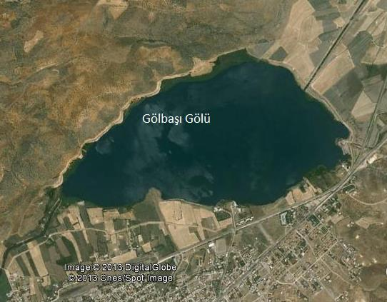 2013). GölbaĢı Gölü büyük ölçüde YemiĢen, Kırkbayır, Nergis, Ali kayası ve Ağ dereleri tarafından beslenmektedir.