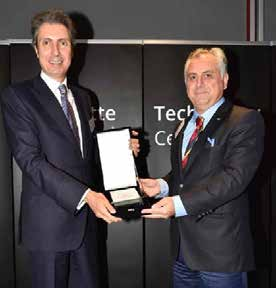 Türk Telekom 2016 Faaliyet Raporu Ödüller Türk Telekom, bu yıl dokuzuncusu düzenlenen Treasury Today Adam Smith Ödülleri nin En İyi Yabancı Para Çözümü kategorisinde, En Takdir Edilen Proje ödülüne