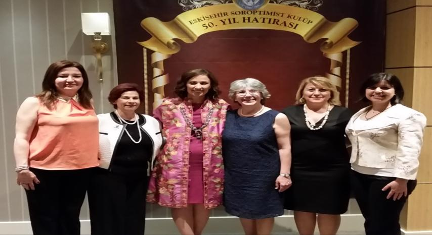 Türkiye'deki Soroptimist Kulüplerinin projelerinin tanıtıldığı ara delege toplantısında Eskişehir Belediye Başkanı Sn.