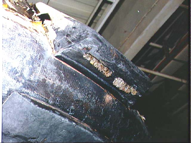 Şekil 5.1 :Apollo mekiği komut modülünde kullanılan ısı kalkanımım karbonize olmuş durumda görünümü [35]. 5.2.3. SIRCA SIRCA, silikon ile emprenyelenmiş seramik aşındırıcı ısı kalkanına verilen genel isimdir.