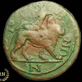 109 Kat. No: 19 Arka yüzde Kybele iki aslan arasında, Patera ve tympanum ile oturur şekilde görülmektedir. Kaynaklar: Moushmov, no: 3124, Pl. IX5. Elegabalus BĠZYE (Vize) Kat.