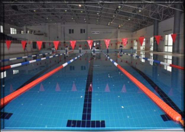 1.5. Spor Alanları Üniversitemiz Konuralp YerleĢkesinde Kapalı Spor Salonu, Yarı Olimpik Yüzme Havuzu, Futbol Sahası ve diğer alanlarla öğrencilere en iyi hizmeti sunmaktadır.