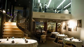 ÖNERİLEN RESTAURANTLAR Tel: +47 221 79 969 Maemo Restaurant: 2015 de dünyanın en iyi 100 lokantasının arasında seçilen bu 3 Michelin yıldızlı