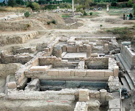 Uluslararası Kehanet ve Apollon un Anadolu Kültleri Sempozyum Projesi (TÜBİTAK ve EÜ EBİLTEM Uluslararası Toplantı Desteği). 17-20 Ağustos 2005.