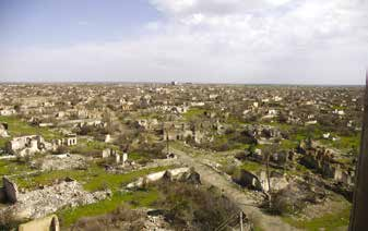 -Laçin in Azerbaycanlı nüfusunun evlerini terk etmek zorunda bırakan koşulları Mahkeme nasıl değerlendirdi?