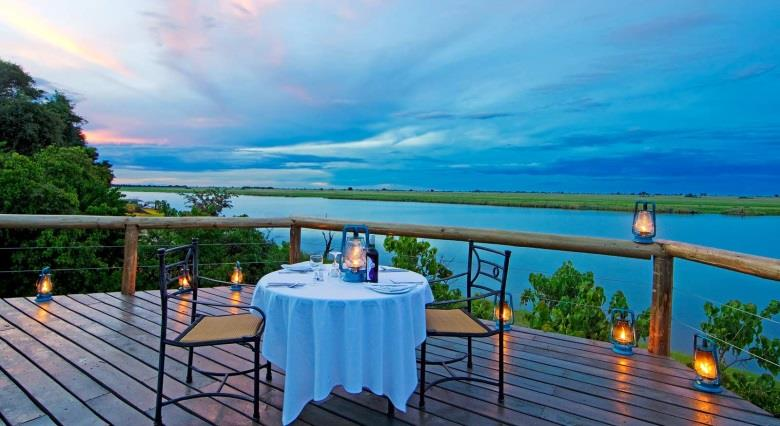 OTELLER CHOBE GAME LODGE BOTSWANA Yüksek kemerli, ferah ve huzur veren bir otel Chobe Game Lodge, büyük yüzme