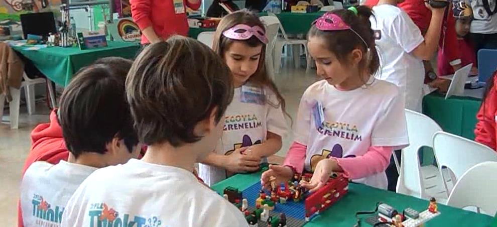 Jr.FLL Fuarları Dünyada 11 yıldan beri düzenlenmektedir.