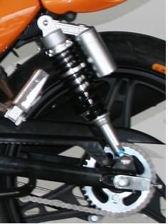 Arka Amortisör Motosikletinizde kullanılan amortisör Ayarlı tip amortisördür.