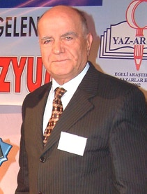 PROF. DR. İRFAN ÜNVER NASRATTINOĞLU İLE RÖPORTAJ 03-08 Eylül 2008 tarihleri arasında, Köstence de, Ahmet Yesevi den Günümüze İnsanlığa Yön Veren Türk Büyükleri ve III.