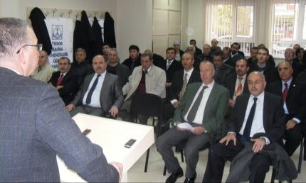 Müfit Gülgeç ve Polatlı Belediye Başkanı Yakup Çelik tarafından gerçekleştirilen kurdela kesme töreninin ardından temsilcilik toplantı salonunda konuşmalar gerçekleştirildi.