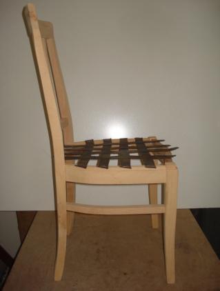42 M7 Modeli Sandalyeye ilişkin net resim Şekil 3.10 da, perspektif görüntüleri Resim 3.