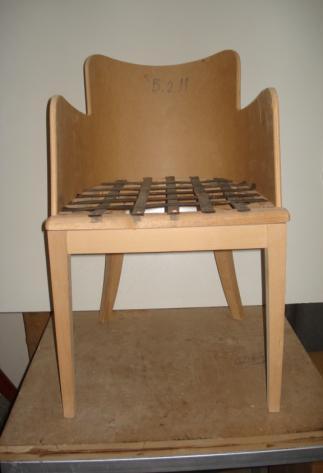 46 M 9 Modeli Sandalyeye ilişkin