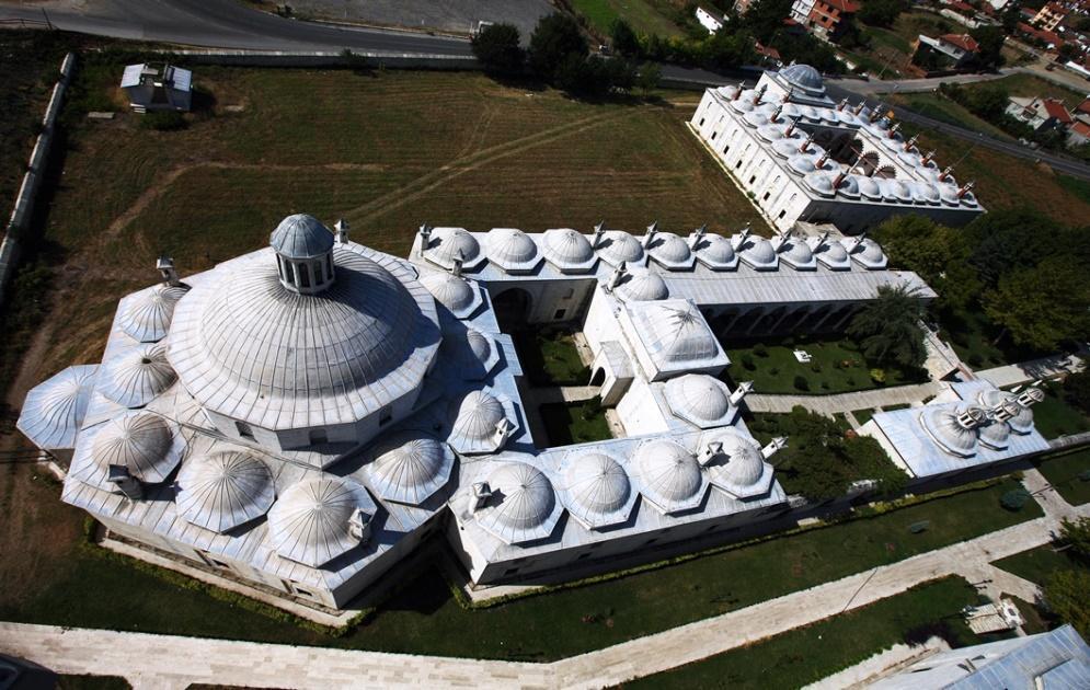ve kültürel dokusu için de müzeleri aracılığıyla önemli çalışmalar gerçekleştirmiştir. Sultan II.