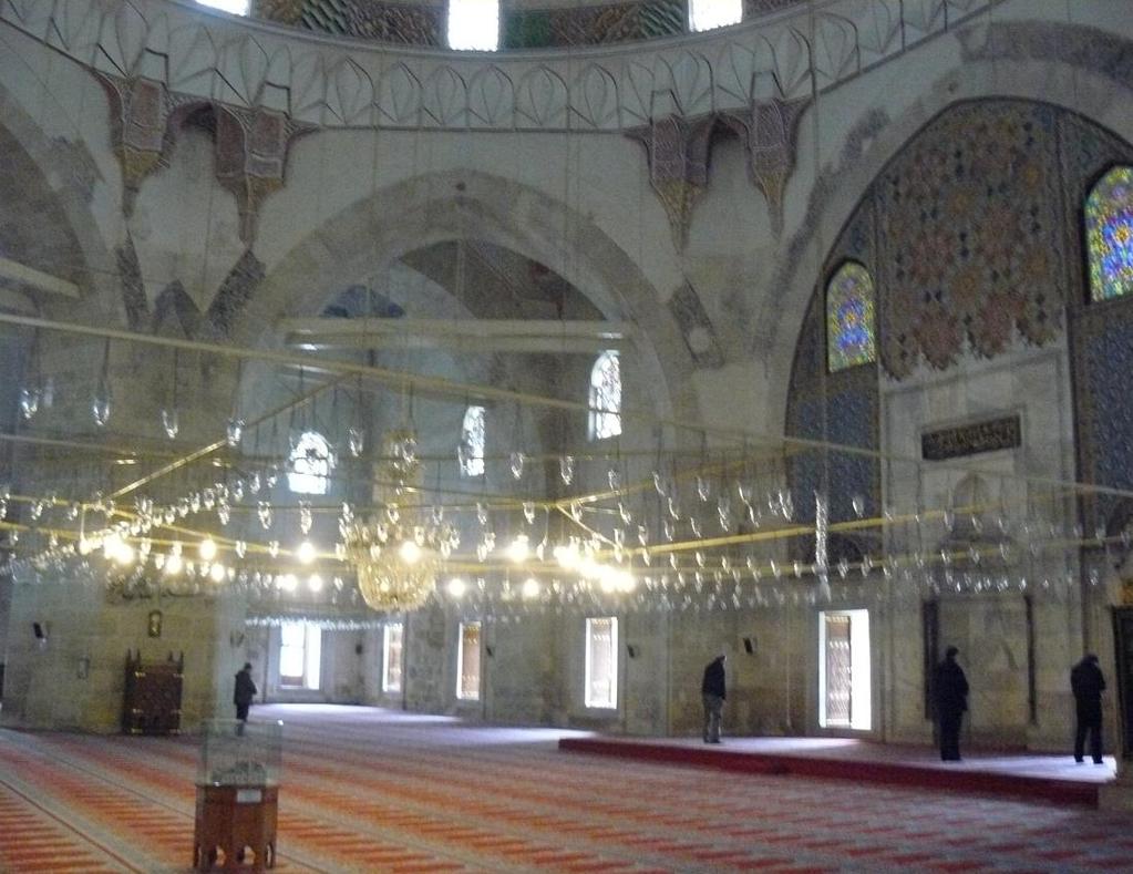 244 Fotoğraf 2.68. Üç Şerefeli Camii İçinden Bir Görünüm.