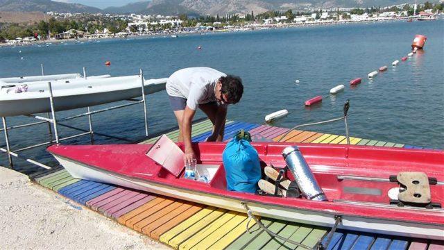 yok gittiğim yerlerde. Böyle bir hedefim. Çok abartılı bir dünyada yaşıyoruz, bütün hedefler abartılı, tüketim abartılı, her şey aşırı, aşırılık üzerine. Ben onun tam tersini yapmak istiyorum şuanda.