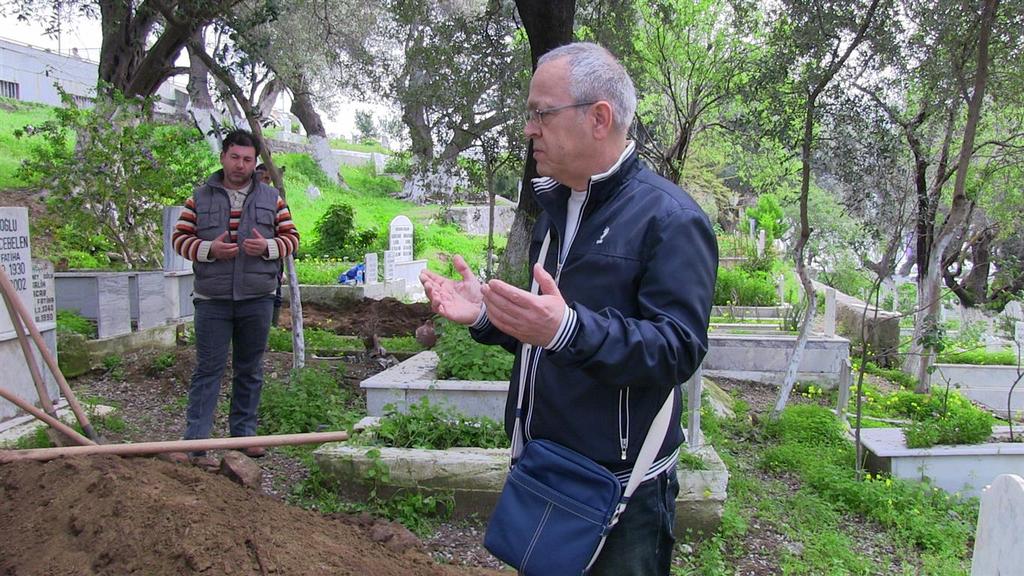 Yetkililer, eski dönem yapılarda kullanılan sütun benzeri bulgu hakkında her hangi bir açıklama yapmazken gömülmesi için ilk açılan mezarı kapatılan