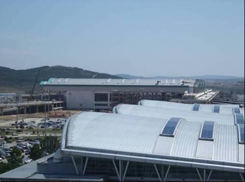 135 Terminal 2, Kasım 2009 tarihinde açılmıştır. Terminal binası iç ve dış hat uçuşlar için hizmet vermektedir ve daha önce de belirtildiği gibi Yap-İşlet-Devret modeli ile işletilmektedir.