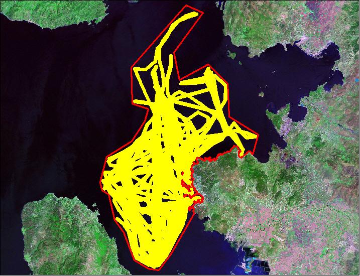 15 Şekil 2.2 Seferler sırasında taranan alan. Çalışma alanını kapsayacak şekilde 1 1 km lik grit sistemi oluşturulmuştur (Şekil 2.3). Bu grit sistemi 1613 hücreden oluşmaktadır.