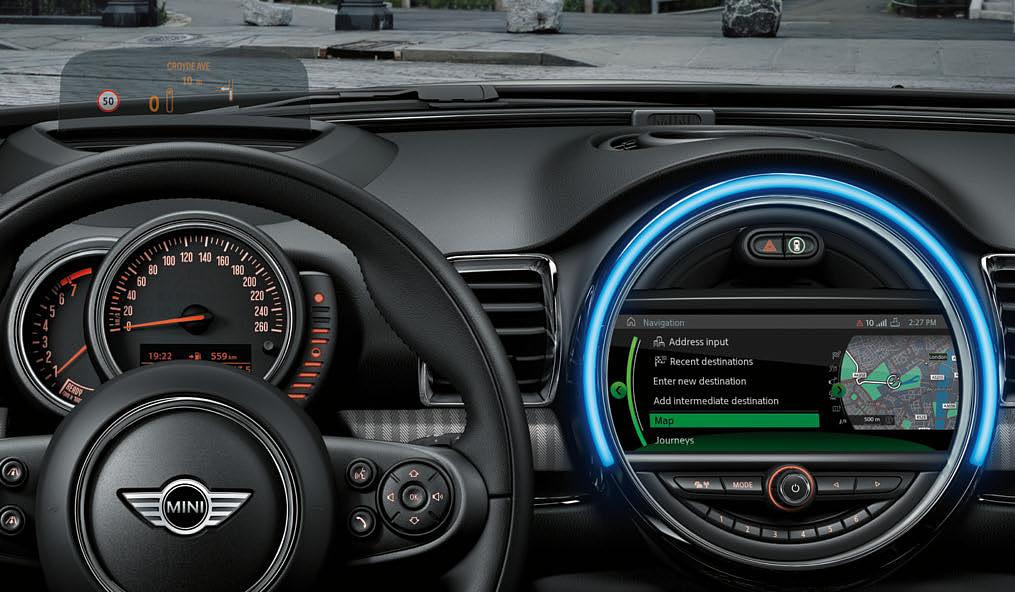 DESTEKLEYEN VE KORUYAN BİR TEKNOLOJİ. 1 MINI Head-Up Display sürüş ile ilgili tüm bilgileri sizin bakış açınızın merkezinde görüntüler.