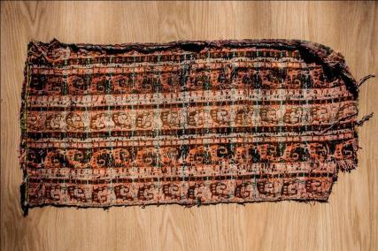 Moreover, shawls were used in men s and women s attire, head scarfs and shawls for shoulders (Figure 7, 8).